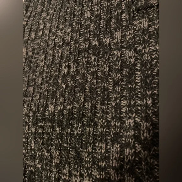 Mottled grey/black peacoat sweater - Picture 7 of 8